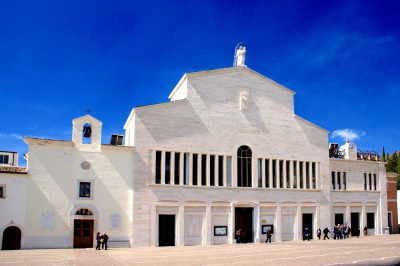 Chiesa Santa Maria Delle Grazie Con Cappella Di Padre Pio Chiesa Vecchia San Giovanni Rotondo Fg Moliseinvita